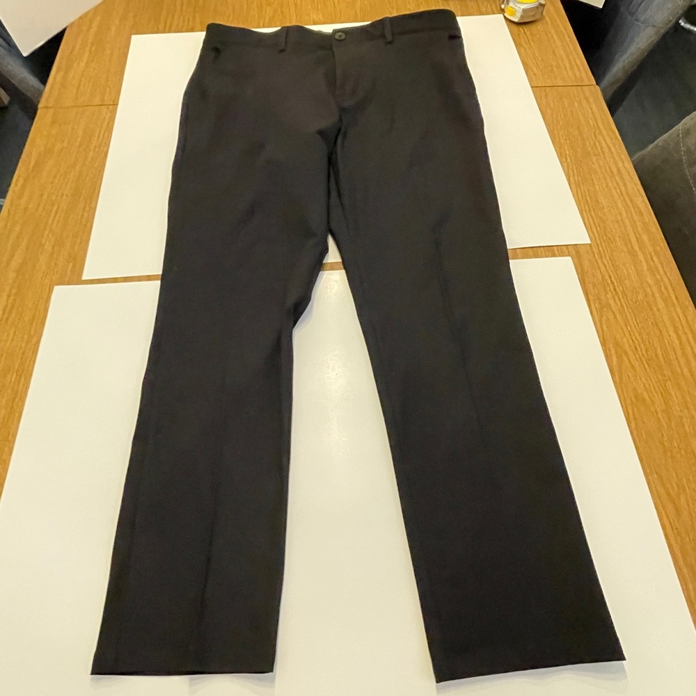 Men's FLX Black Dress Pants. 36x30 stretch fit